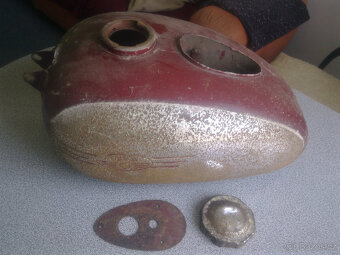 Jawa ČZ, nádrž - 2