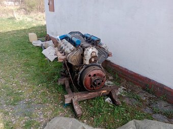 Motor Tatra 148 - 2