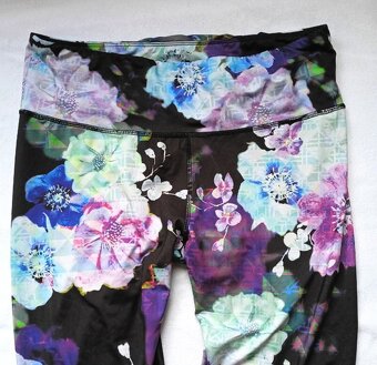 SPORTOVNÍ LEGÍNY- XXL-44-46 - 2