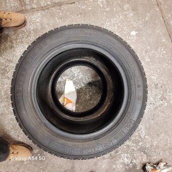 Zimní pneumatiky 195/60 r15 - 2
