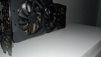 GIGABYTE RX 5700 8GB - 2