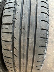 Gumy Nokian Wetproof 185/60 R15 - 2