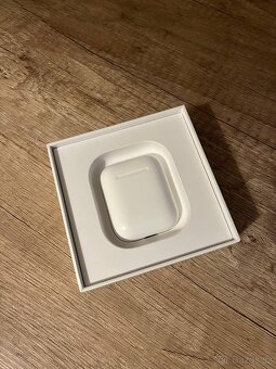 Apple AirPods 1. generace (A1602) - 2
