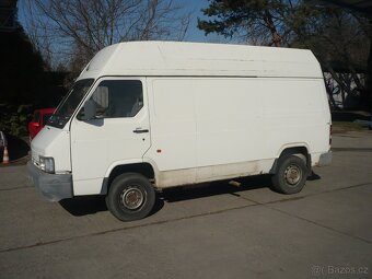 Nissan Trade 3.0 D - 2