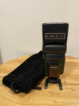 Neewer TT560 univerzální externí blesk - 2