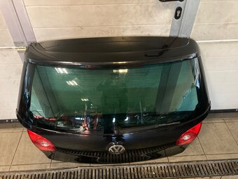 Páté dveře VW Golf V - 2