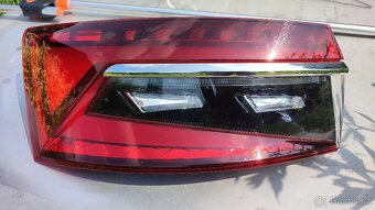 Škoda Superb 3 levé zadní světlo vnější - 2