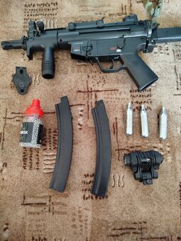 MP 5 vzduchový samopal - 2