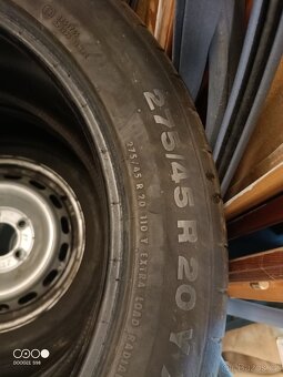 Pneu 275/45/20 - 2