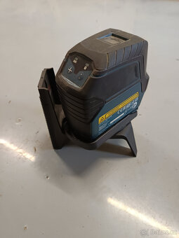 Laser se stativem - 2