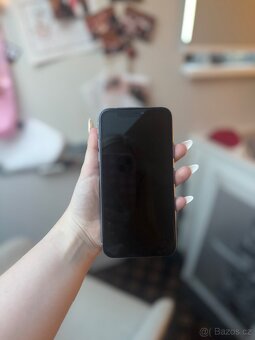 iPhone 11 fialový - 2