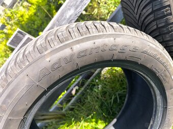celoroční pneu 215/55 r17 - 2