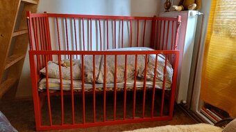 dětská stará postýlka - 2
