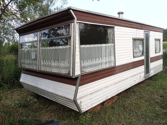 Zahrada s chatou - 2