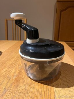 ruční šlehač, mixer, sekáček Tupperware - 2