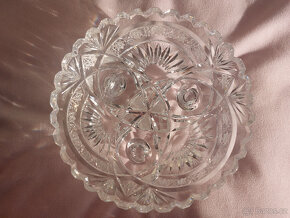 Broušená křišťálová mísa na třech nožkách - 2