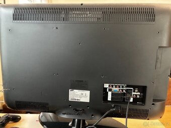 Samsung LE32B530 (32" LCD TV) - 2