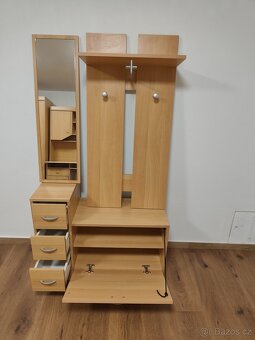 Předsíňová stěna - 2