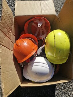 Bezpečnostní helmy - 2