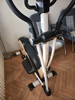 Posilovací stroj - 2