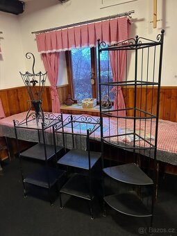 Kovový nábytek - police - 2