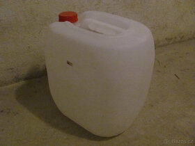 škoda -nekoupit- kanystry- čisté-.Plzen - 2