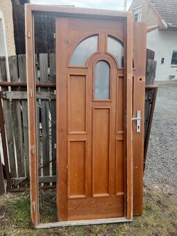Dřevěné vchodové dveře - 2