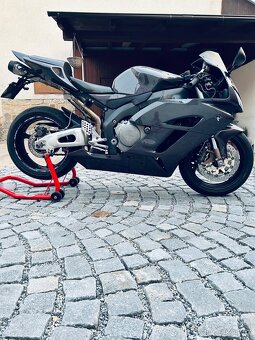 Honda CBR 1000rr Fireblade 2004 - 2