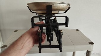 Staré 5kg dvoumiskové váhy MOŘSKÉ PANNY do sbírky - 2