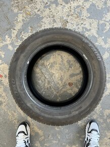 2X zánovní zimní pneu, 205/60 R16, cca 8mm DOT 2223 sumitomo - 2