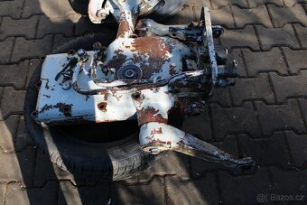 Zetor 6911 víko hydrauliky - 2