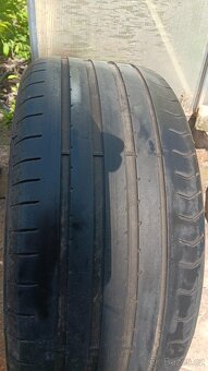 Pneu 225/45 R17 - 2