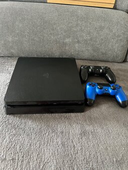 PlayStation 4 slim 1TB - 2
