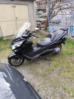 Suzuki Burgman 400 - 2