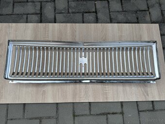 Gaz 3102, přední nová originál maska - 2