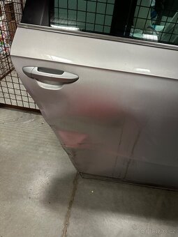 Náhradní díly zadní dveře passat b7 - 2