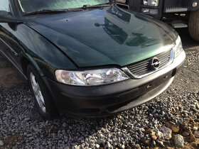 Opel Vectra B Combi 1,6 16V 74kW Ecotec 1999 - díly - 2