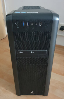 Corsair 400R Carbide Series černá - 2