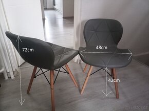 2x šedá židle ekokůže, dřevěné nohy - 2