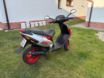 Skútr Piaggio NGR MC3 50ccm - 2