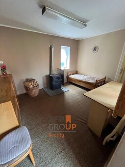 Prodej rodinného domu o rozloze 357 m2 - Podbřežice - 2