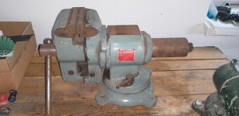 svěrák 100mm - 2