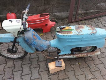 První Jawa pionýr, náhradní díly - 2