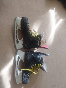 Hokejové brusle - 2