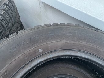 Nokian 215/65 r15c zimní - 2