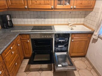 Masivní kuchyňská linka z Německa se spotřebiči - 2