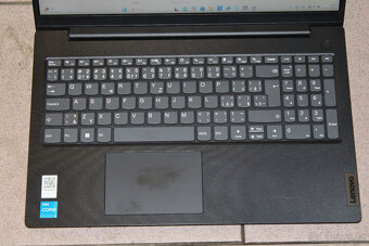 Lenovo V15 G4 IRU/i3-1315U/15,6"/FHD/8GB/512GB/UHD/W11H - 2