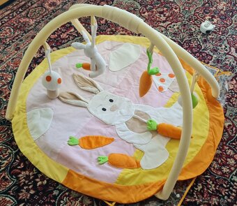 hrací deka s hrazdičkou (0+ měs.) - 2