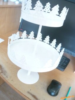 bílý plechový etažer - 2