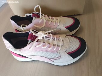 NOVÉ dívčí boty ECCO, vel. 39 - 2